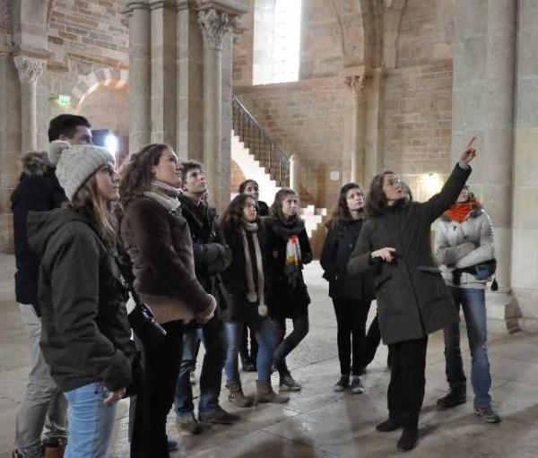 cheminer dans la Basilique de Vézelay